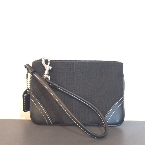 Coach wristlet - Picture 3 of 13